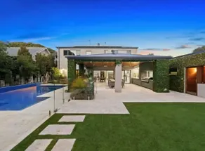 Aroha Moana Luxe Pool Retreat & Pet Friendly - Image 2