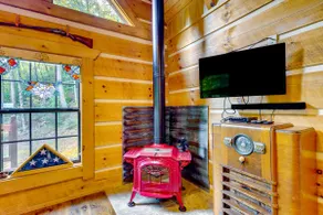 Cozy Log Cabin on 11 Acres: 3 Mi to Cherokee Lake! - Image 5
