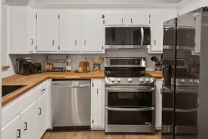Historic Montgomery's #1 Airbnb - 3 Beds 2 Baths - Image 2