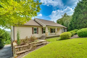Hendersonville Retreat w/ Mtn Views & Deck! - Image 2