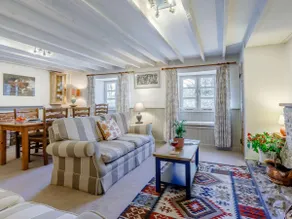 3 Bed in Weymouth oc-87065 - Image 2