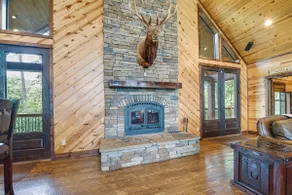 Cabin w/ Game Room & Hot Tub in Broken Bow! - Image 5
