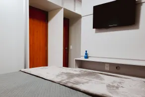 Comfortable Apartment, Business & Leisure! - Image 4