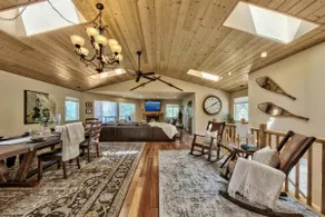 Elevate Your Stay: Lake Views LX66 - Image 3