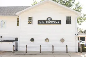 Heaven on Earth! 2 BDR Fontana Flat, Walk to Lake - Image 5