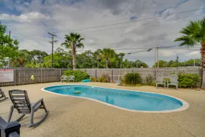 'Cloud 9 on the Gulf', 1 Mi to Beach: Pet Friendly - Image 3