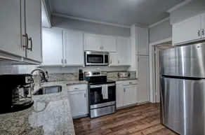 Crew Ready | Great Parking | 1Gig Wifi | 5 BR - Image 4