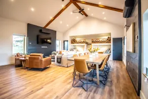 2 Unit Farmhouse-Ranch+Bunk House,Quiet-sleeps 12 - Image 4