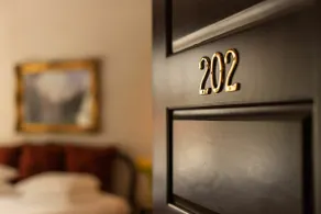 Dog Friendly- Downtown - Historic Palace Hotel - Image 2