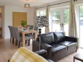Larch Lodge - Image 5