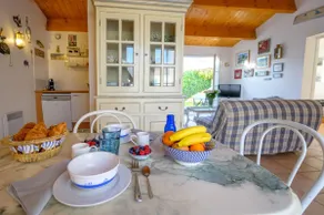 Appartment with courtyard and garden 300 m from the port and from the beach - Image 4