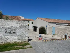 Appartment with courtyard and garden 300 m from the port and from the beach - Image 3