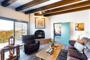 Stylish 2BR Mountainview | Patio | W/D - Image 2