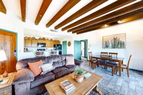 Stylish 2BR Mountainview | Patio | W/D - Image 3