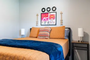 Rock & Roll Chickasha | Fiber | TV | W / D | Parking - Image 5