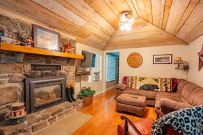 Yough Lake Cozy Cabin -Private Stream on 8 Aces - Image 2