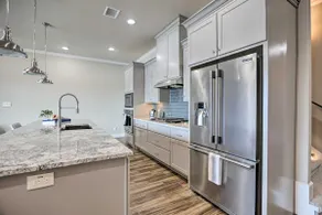 Elegant Lake Conroe Townhome w/ Boat Slip! - Image 4