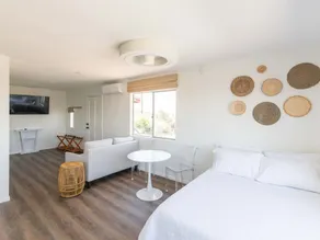 Mt Helix Studio Loft with Mountain Views - Image 3
