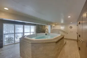 Shuttle to Vail Resort: Condo w/ Hot Tub Access - Image 3