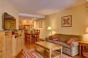 Shuttle to Vail Resort: Condo w/ Hot Tub Access - Image 5