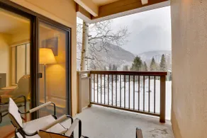 Shuttle to Vail Resort: Condo w/ Hot Tub Access - Image 2