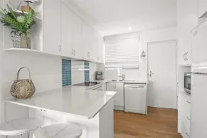Beachcomber Unit 2 7 Dingle Ave - Image 2
