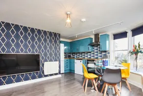 Luxury Apartment  - 2 Bedroom ( 2 Double Beds) - Image 2