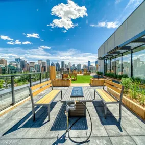 Vibrant & Modern Loft-style Walkout Near LRT - Image 2