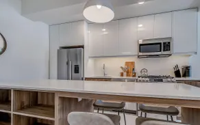 Timeless & Contemporary Condo in Kensington with Large Patio - Image 5