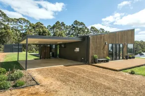 Walnut Grove: Modern comfort with expansive views - Image 5