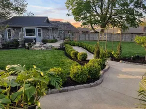 The Cunningham Cottage | King Bed & Garden - Image 5