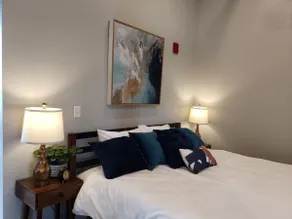Contemporary Getaway In Manchester, Nh - Image 5