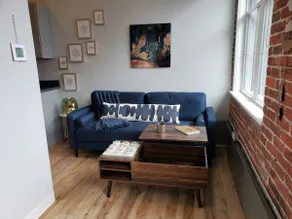 Contemporary Getaway In Manchester, Nh - Image 2