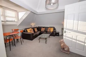 Top Floor - Sea & Castle Views & Parking Space! - Image 3