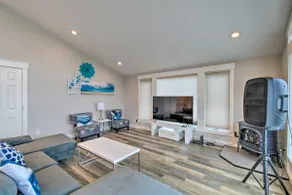 Scenic & Spacious Getaway on North Bay w/ Deck! - Image 5