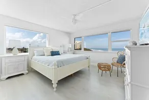 Direkt Oceanfront - Vackert uppdaterad - Utmärkt havsutsikt - Image 3