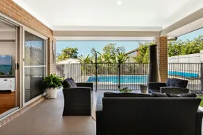 Sun-Daze @Smithies a spacious holiday home - Image 4