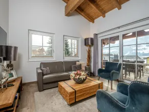 Penthouse with shared sauna and elevator - Image 5