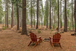 The Mellow Moose - Private Location with Spacious Deck with Free Lake Access! - Image 2