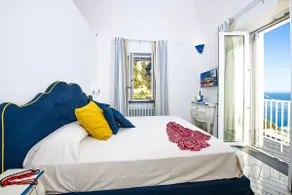 AMORE RENTALS - Maison Don Rafe’ with Sea View and Solarium - Image 4