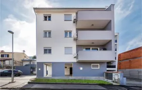 Cozy Apartment In Pula With Wifi - Image 3