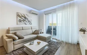 Cozy Apartment In Pula With Wifi - Image 4