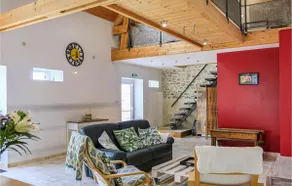 Amazing Home In La Meauffe With Wifi - Image 3