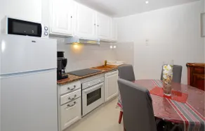 1 Bedroom Cozy Apartment In Propriano - Image 4