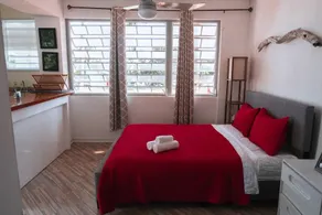 Bilimbi Beachfront Farmstay w Pool - Image 3