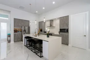 Coral Pearl- Modern New Construction Vacation Home - Image 5