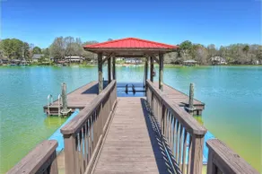 Flip Flop Therapy by Avantstay Lakefront Home w/ Game Room & Dock Access - Image 2