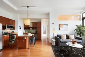 Stunning 3BR Penthouse in the Loop | Roof Deck - Image 2