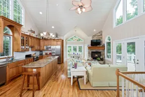 Lake Haven-Lakefront-Dog Friendly 3bd/3.5ba - Image 3