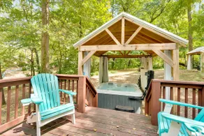 Pops Cabin Lookout Mountain Luxury Tiny Home - Image 5